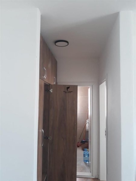 Tirane, shitet apartament 1+1 Kati 3, 56 m² 110.000 € (PRANE XHAMISE)