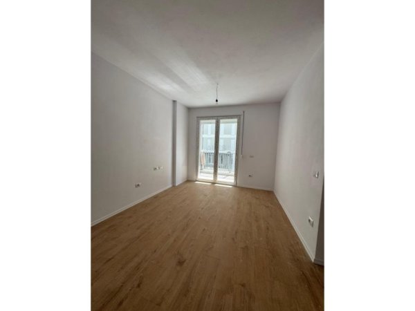 Tirane, shitet apartament 1+1 Kati 1, 52 m² 63.000 € 