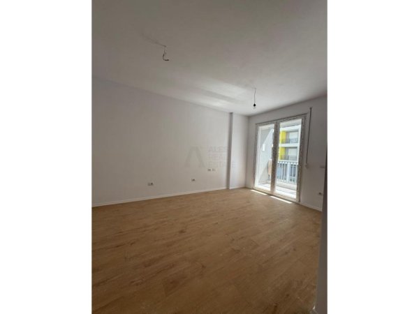 Tirane, shitet apartament 1+1 Kati 1, 52 m² 63.000 € 