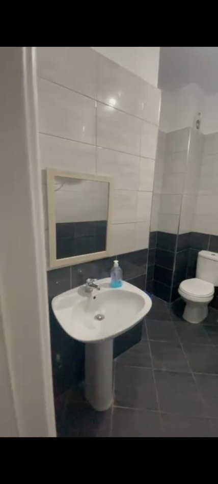 Tirane, jepet me qera apartament 2+1 Kati 5, 90 m² 470 € (Selite)