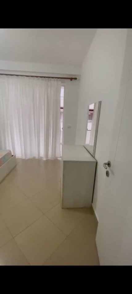 Tirane, jepet me qera apartament 2+1 Kati 5, 90 m² 470 € (Selite)