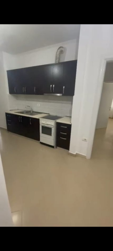 Tirane, jepet me qera apartament 2+1 Kati 5, 90 m² 470 € (Selite)