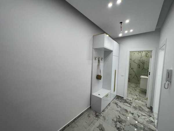 Tirane, jepet me qera apartament 1+1 Kati 5, 70 m² 500 € 