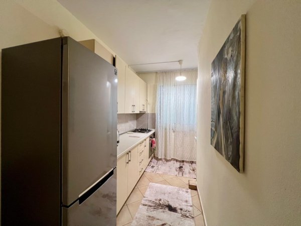 Tirane, jepet me qera apartament 1+1+Ballkon Kati 1, 67 m² 500 € (21 Dhjetori)