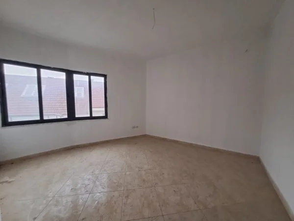 OKAZION : APARTAMENT 2+1 NE FRESK, 79,000 EURO , PA HIPOTEKE