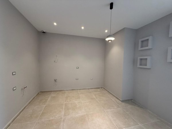 Tirane, shitet garsonier 1+1 Kati 9, 50 m² 83.000 € 