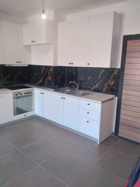Tirane, shes apartament 1+1+Ballkon Kati 6, 61 m² 77.500 € (Univers City QTU)