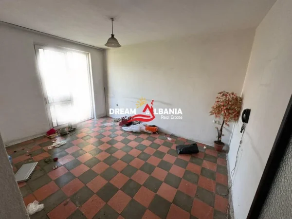 Tirane, shitet apartament 2+1 Kati 4, 73 m² 155.000 € (Rruga Durresit, prane BK Mulliri Vjeter)