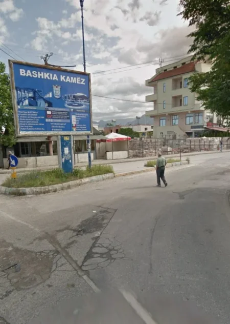 Tirane, shitet apartament 2+1 , 100 m² 65.000 € (Kamez)