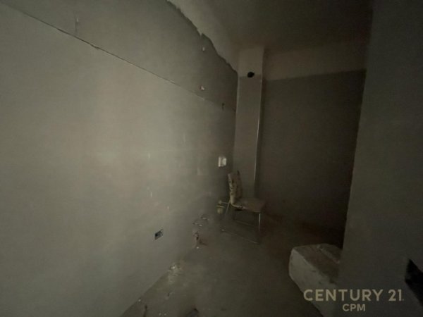 Tirane, shitet apartament 1+1+Ballkon Kati 3, 78 m² 183.300 € (Liqeni i thate)