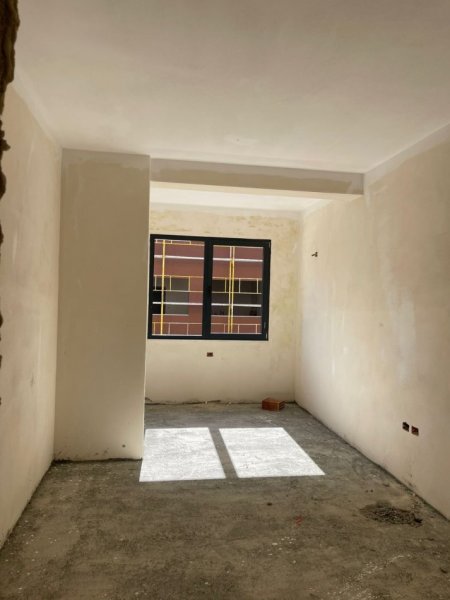 Tirane, shitet apartament 2+1 Kati 1, 128 m² 218.000 € 