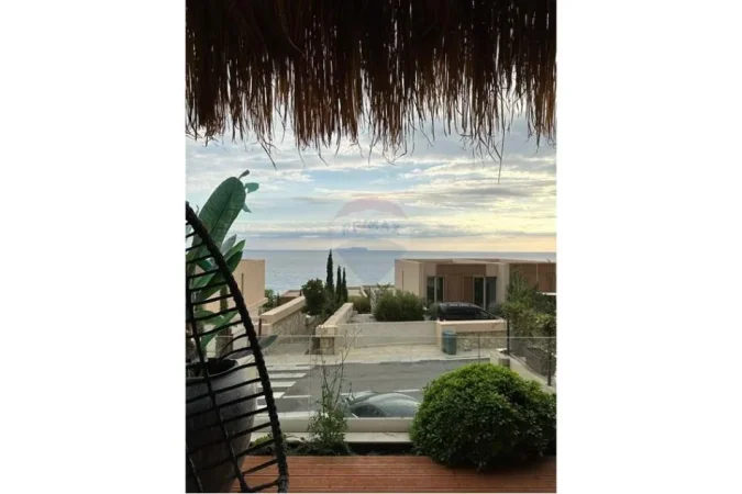 Dhermi - Palase, shitet apartament 1+1+Ballkon , 102 m² 480.000 € 