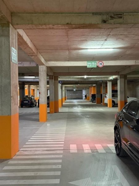 Tirane, shitet garazh | post parkimi Kati -1, 15 m² 