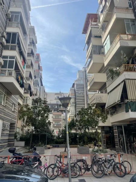 Tirane, shitet apartament 2+1+Aneks+Ballkon Kati 6, 122 m² 199.000 € (xhamlliku)