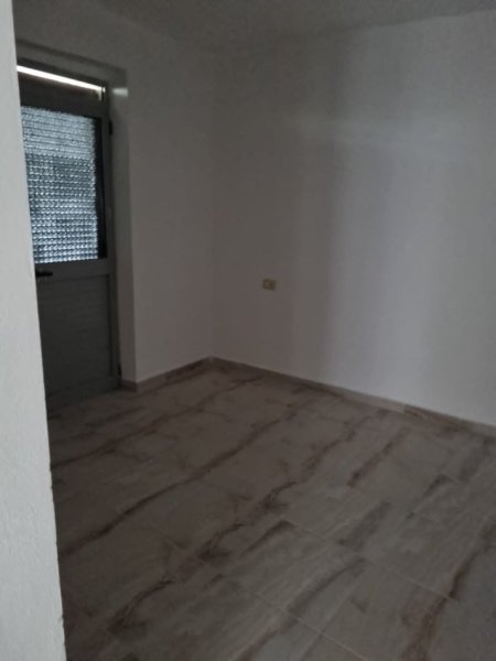 Tirane, jap me qera zyre Kati 1, 700 € (Stadiumi Dinamo)