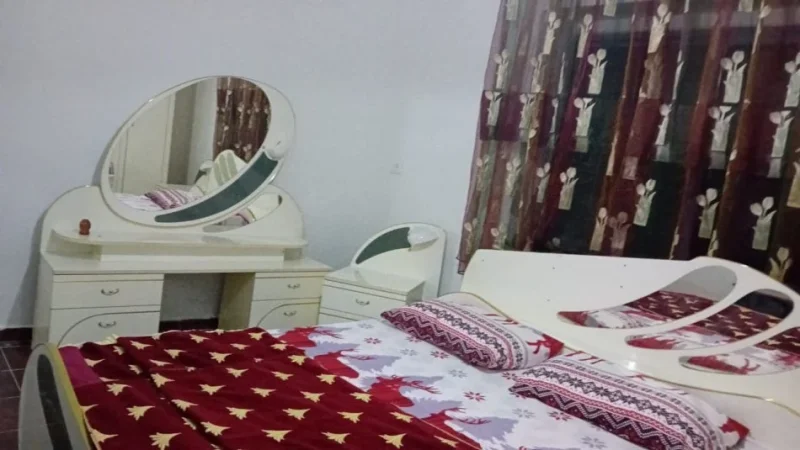 Tirane, jepet me qera apartament 2+1 Kati 1, 75 m² 400 € (Shkolla e bashkuar)