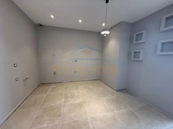 Tirane, shitet garsonier  Kati 9, 50 m² 80.000 € (astir)   UNA55845