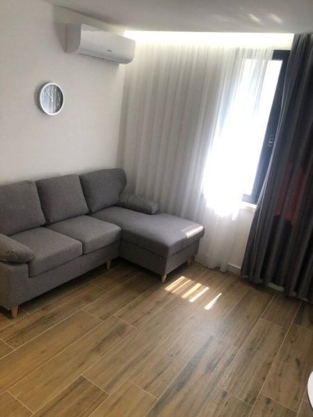Tirane, shitet apartament 1+1 Kati 5, 92 m² 240.000 € 