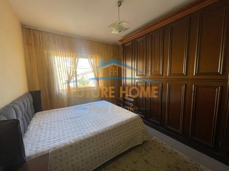Tirane, jepet me qera apartament 2+1+Ballkon , 93 m² 550 € (Vasil Shanto)