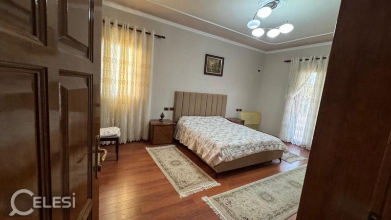 Tirane, jepet me qera apartament 2+1+Ballkon Kati 3, 145 m² 500 € (ALI DEMI)
