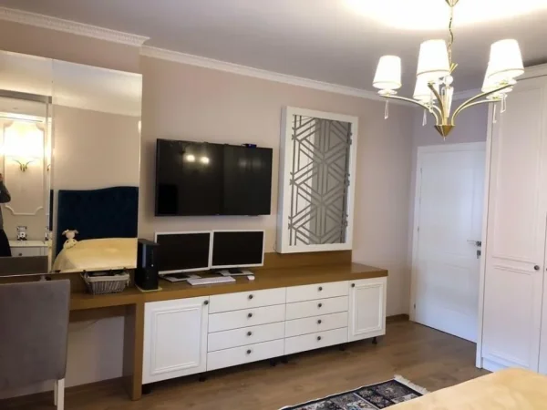 Tirane, shitet apartament 2+1+Ballkon Kati 5, 126 m² 155.000 € (FRESKU)
