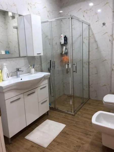Tirane, shitet apartament 2+1+Ballkon Kati 5, 126 m² 155.000 € (FRESKU)