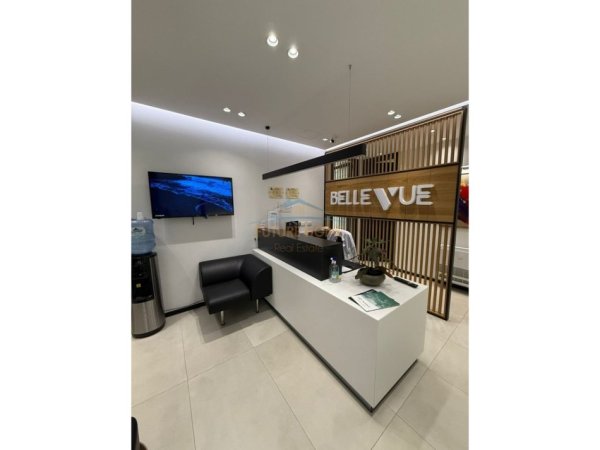 Tirane, jepet me qera ambjent biznesi Kati 2, 120 m² 3.000 € (Rruga Muhamet Gjollesha)