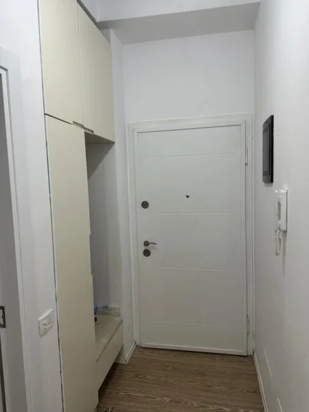 Tirane, shes apartament 3+1+Ballkon Kati 3, 180 m² 397.000 € (21 dhjetori)