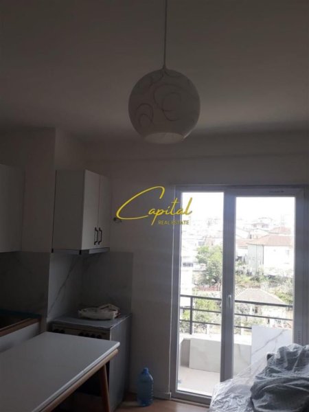 Tirane, shitet apartament 1+1 Kati 3, 57 m² 110.000 € (SELITE)