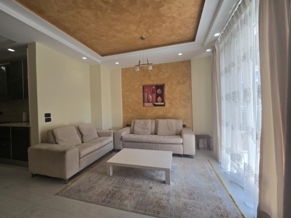 Tirane, jepet me qera apartament 2+1 Kati 5, 99 m² 1.200 € (Komuna e Parisit)