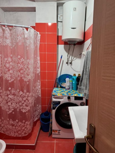 Tirane, jepet me qera apartament 1+1 , 70 m² 500 € (Rruga Siri Kodra)
