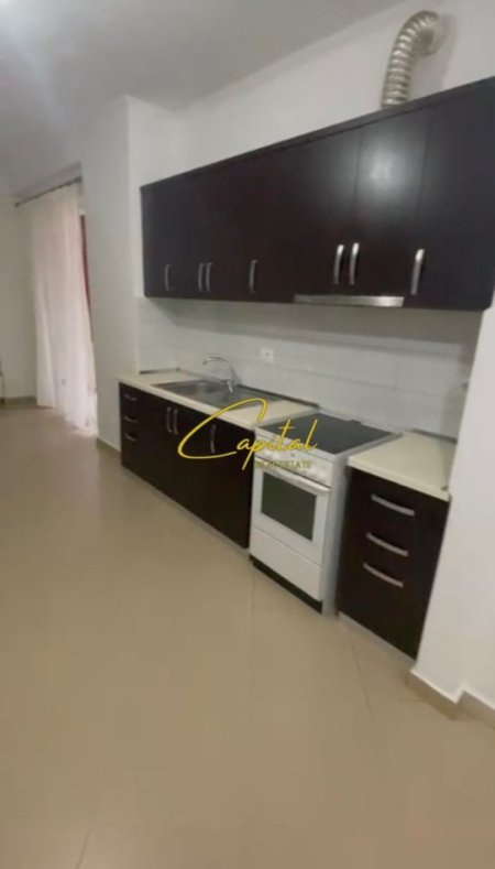 Tirane, jepet me qera apartament 2+1 Kati 5, 90 m² 470 € (SELITE)