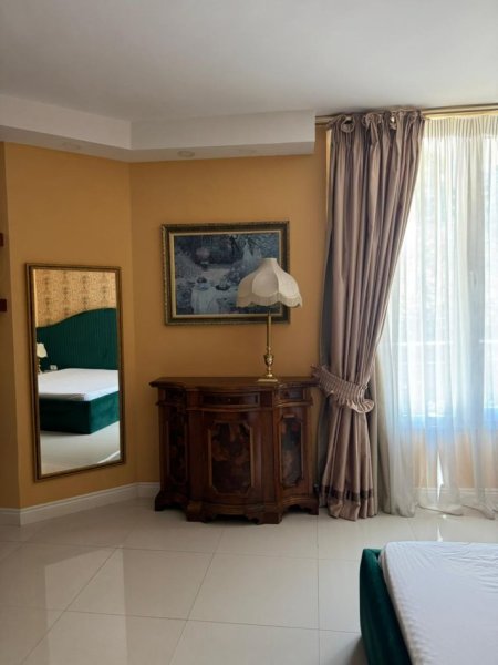 Tirane, shitet apartament 3+1+Aneks+Ballkon Kati 1, (rruga vaso pasha)