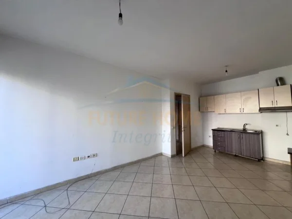 Tirane, shes apartament 1+1 Kati 3, 61 m² 90.000 € 