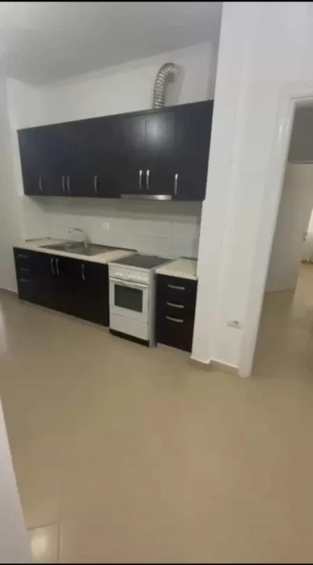 Tirane, jepet me qera apartament 2+1+Ballkon Kati 5, 90 m² 470 € (selite)