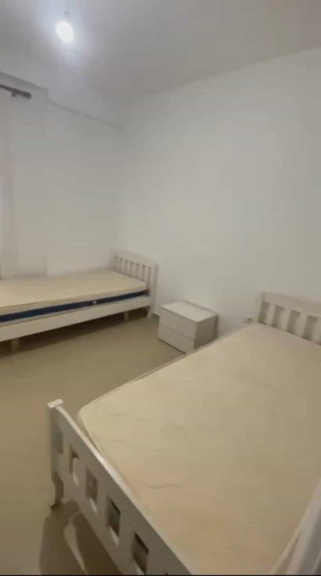 Tirane, jepet me qera apartament 2+1+Ballkon Kati 5, 90 m² 470 € (selite)