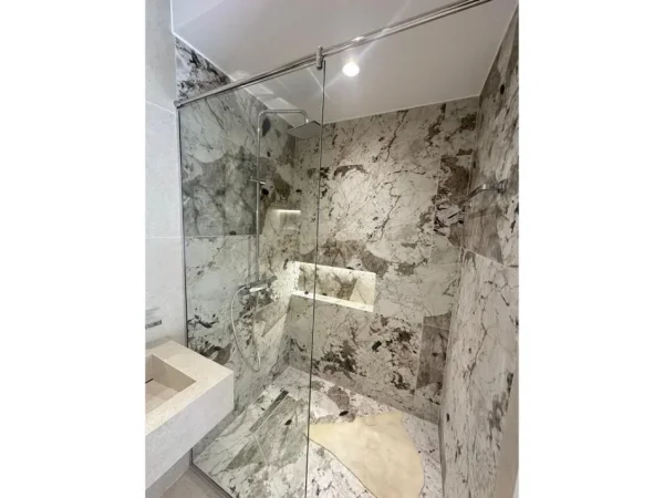 Tirane, shes apartament 3+1+2+PARKIM , 175 m² (KODRA E DIELLIT)