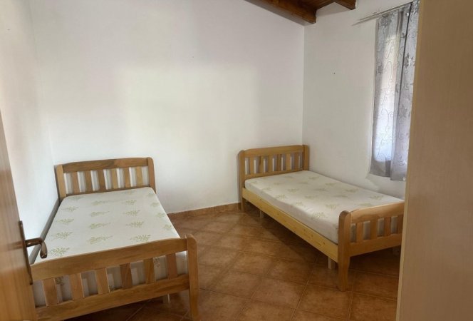 Tirane, jepet me qera apartament 2+1 Kati 4, 80 m² 380 € (SIRI KODRA)