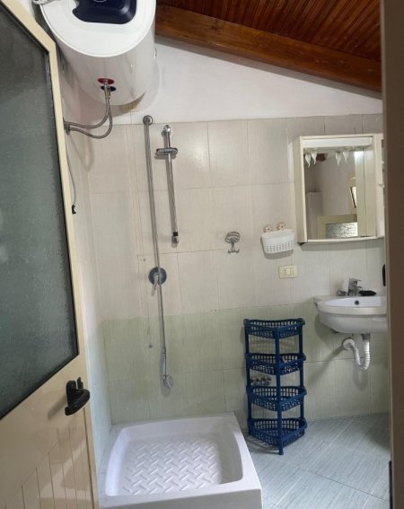 Tirane, jepet me qera apartament 2+1 Kati 4, 80 m² 380 € (SIRI KODRA)