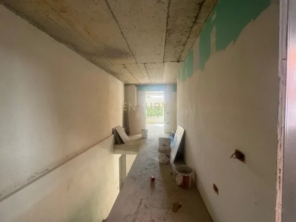 Tirane, shitet apartament duplex 3+1 Kati 1, 243 m² 200.000 € (Selite)