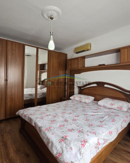 Tirane, jepet me qera apartament 1+1+Ambient Gatimi , Myslym Shyr Kati 2, 78 m² 60.000 All