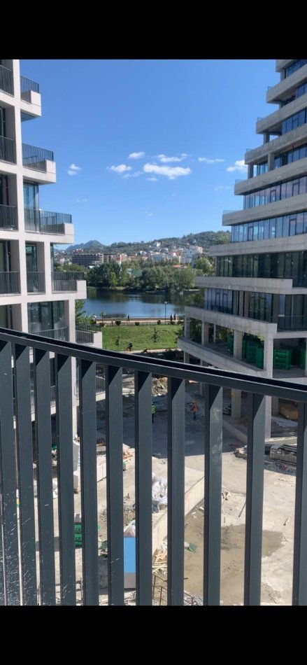Tirane, jepet me qera zyre Kati 3, 158 m² 1.850 € (LAKE VIEW)