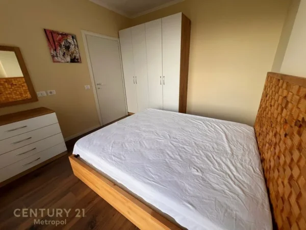 Tirane, jepet me qera apartament 1+1 Kati 2, 57 m² 550 € 