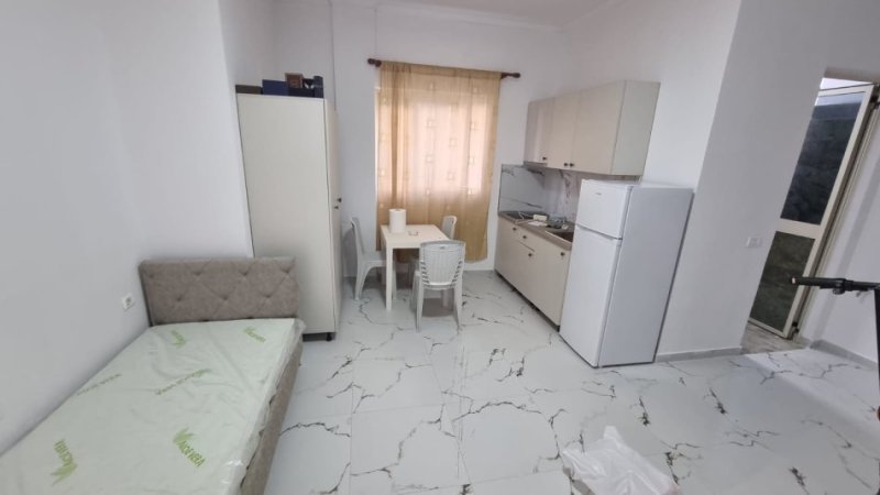 Jepet me Qera Garsoniere Fringo e Re ne Don Bosko per 2 Persona , 350 €  (DON BOSKO)