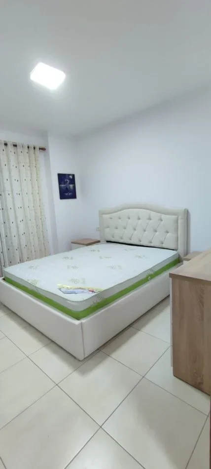 Tirane, jepet me qera apartament 1+1+Aneks+Ballkon Kati 5, 70 m² 500 € (Kompleksi Magnet)