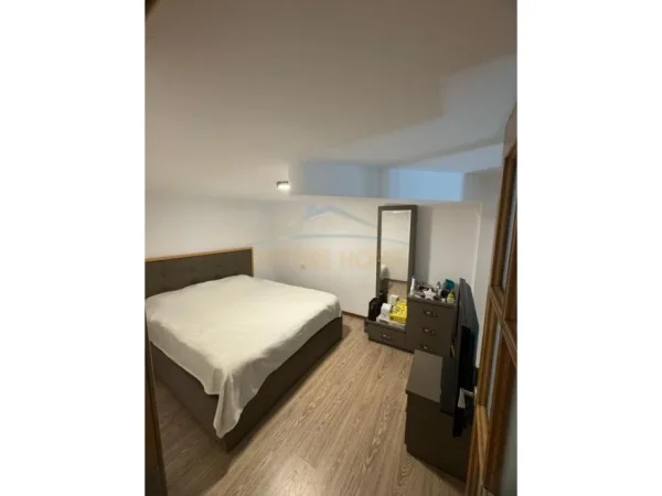 Tirane, shitet apartament duplex 2+1+Ballkon Kati 1, 76 m² 75.000 € 