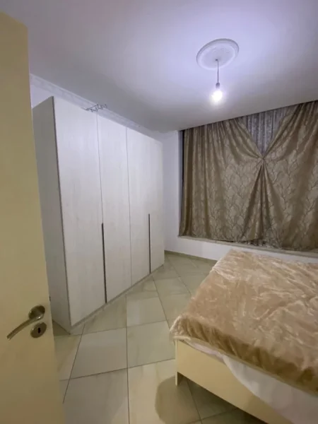 Tirane, jepet me qera apartament 2+1+Ballkon Kati 2, 95 m² 450 € (Astir Prane Bohemit)