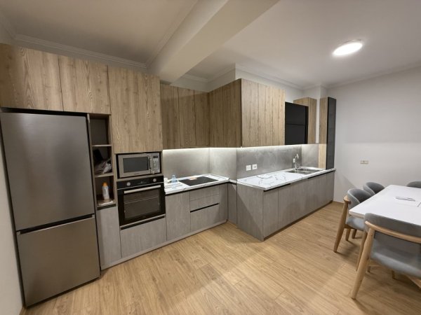 Tirane, jepet me qera apartament 2+1+Aneks+Ballkon Kati 4, 120 m² 900 € (Rruga Dritan Hoxha)