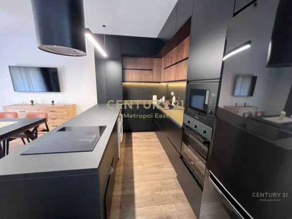 Tirane, jepet me qera apartament 2+1+Aneks+Ballkon Kati 1, 98 m² 1.180 € (Secret Garden Residence)