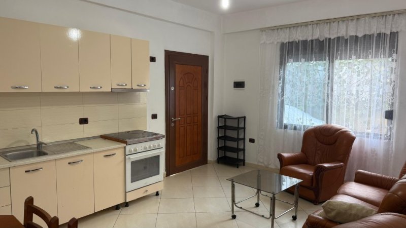 Tirane, jap me qera apartament 1+1 Kati 1, 60 m² 350 € (Rruga Jordan Misja afer Bulevardit te ri)